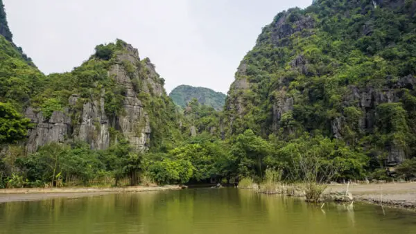 Top 5 Things to do in Tam Coc, Vietnam | SWTliving